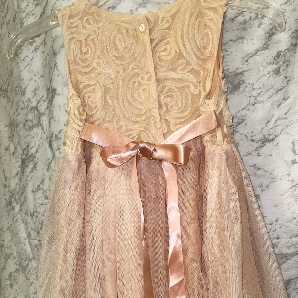 🌺Girls/toddler Dress.  color: dusty pink.  Size: 3T(tag says 11) - Picture 3 of 5
